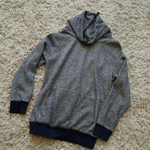 Collared sweatshirt